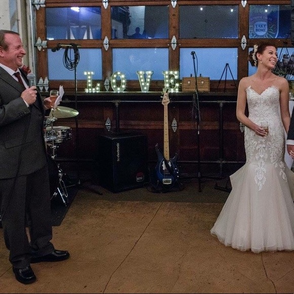 Maggie Sottero wedding dress in size 0 - Picture 4 of 5